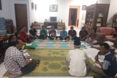 Pelatihan-budidaya-padi-dan-sayuran-organik-PPL-dinpertan-kab-seruyan-hari-III-des-2019-P_20191206_205125