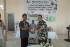 Sarasehan-Teknologi-Pupuk-Berimbang-dan-Agens-Hayati-Sebagai-Solusi-Peningkatan-Produksi-Pertanian-Madiun-27-Oktober-2015-100_7757