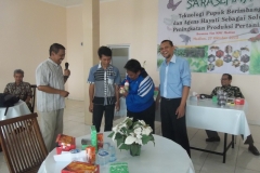 Sarasehan-Teknologi-Pupuk-Berimbang-dan-Agens-Hayati-Sebagai-Solusi-Peningkatan-Produksi-Pertanian-Madiun-27-Oktober-2015-100_7762