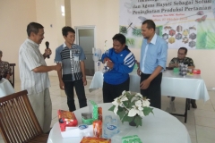 Sarasehan-Teknologi-Pupuk-Berimbang-dan-Agens-Hayati-Sebagai-Solusi-Peningkatan-Produksi-Pertanian-Madiun-27-Oktober-2015-100_7763