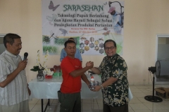 Sarasehan-Teknologi-Pupuk-Berimbang-dan-Agens-Hayati-Sebagai-Solusi-Peningkatan-Produksi-Pertanian-Madiun-27-Oktober-2015-100_7769